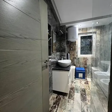 아파트 “the Sea Breeze”, House Hamallaj
