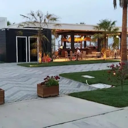 “the Sea Breeze”, House Hamallaj * Durrës